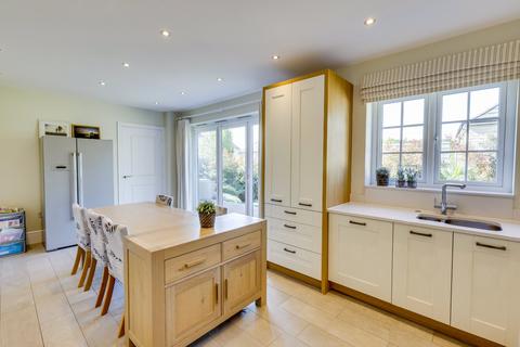 33 Bletchley Way, Horsforth, Leeds, LS18 4FZ
