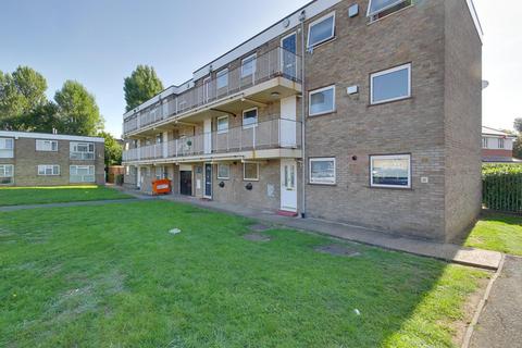 78 Hamilton Drive, Romford, RM3 0UU