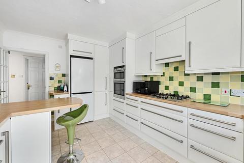 27 Saltdean Way, Bexhill-on-sea, TN39 3SS