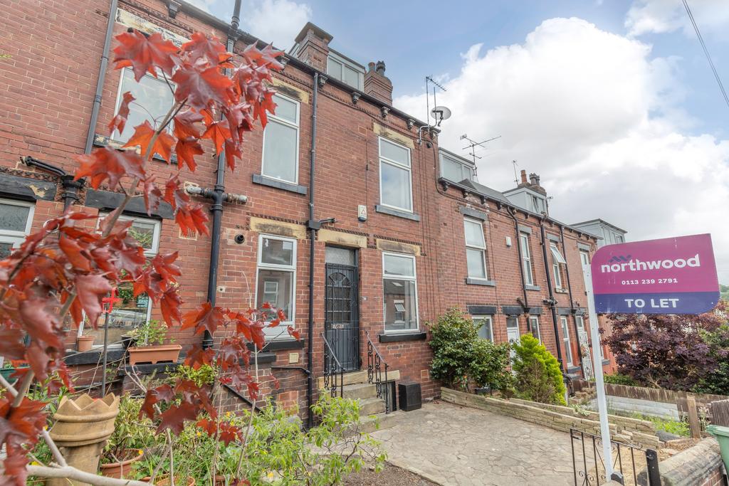 Woodside Avenue, Leeds LS4 2 bed terraced house to rent - £1,150 pcm (£ ...