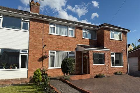 5 bedroom semi-detached house for sale