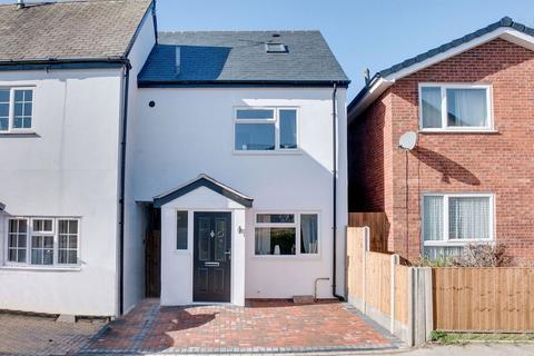 52b Carlyle Road, Bromsgrove, B60 2PJ