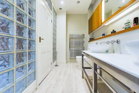 4 bedroom end of terrace house to rent, Derby Terrace, Nottingham NG7