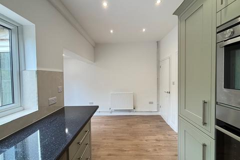 78 Barkby Road, Leicester, LE4 9LF