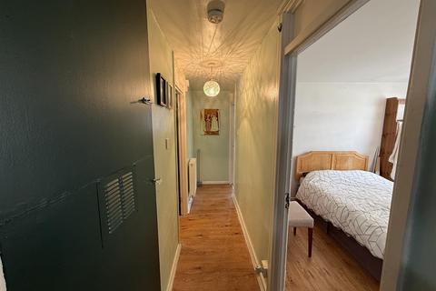 2 bedroom apartment for sale, Beaconsfield Road, Enfield