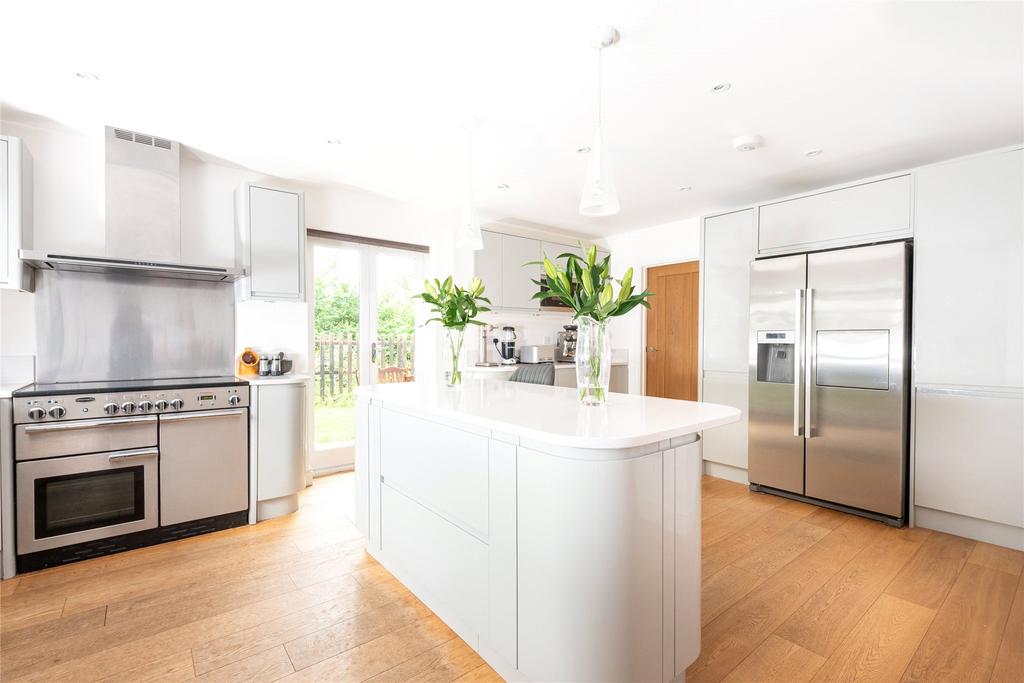 Kitchen/Dining Rm
