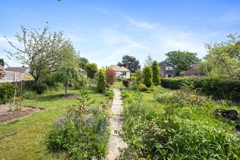 2 bedroom detached bungalow for sale, Tinsley Lane, Crawley RH10