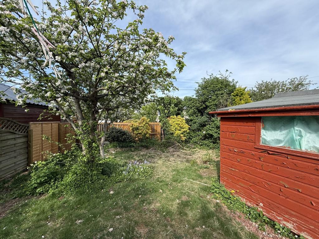 8 Mossgiel Avenue, Dumfries, DG2 9 EA - Braidwoods