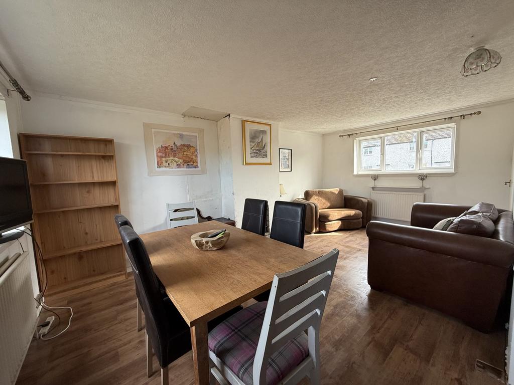 8 Mossgiel Avenue, Dumfries, DG2 9 EA - Braidwoods