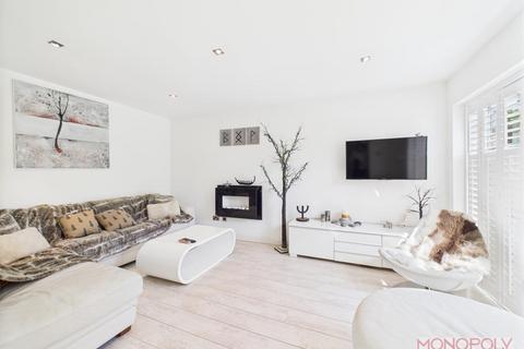 1 Bellard Drive, Hoole, Chester, CH2 3JP