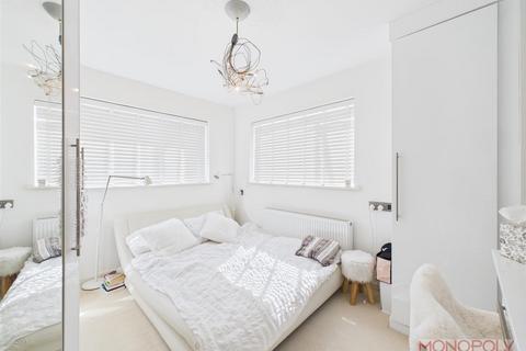 1 Bellard Drive, Hoole, Chester, CH2 3JP