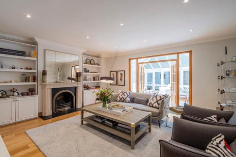 2 Elm Tree Close, London, NW8 9JS