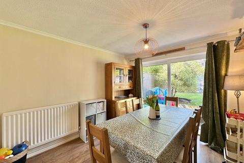 14 Britten Close, Hereford, HR1 2TT