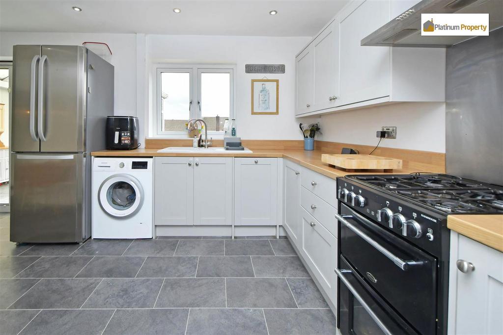 Dining kitchen