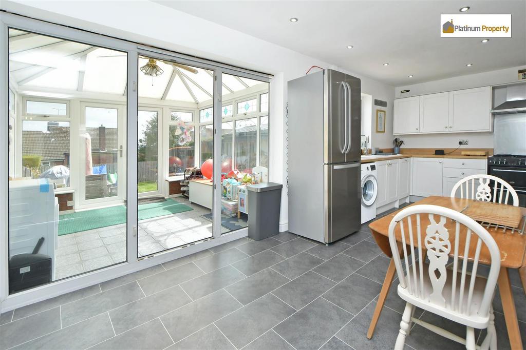 Dining kitchen
