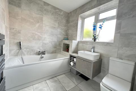 17 Abbey Road, Billericay, CM12 9NF