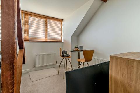 1 bedroom flat for sale, Flat 25 The Whitehouse, 69 Berrywood Drive, Northampton, Northamptonshire, NN5 6GQ
