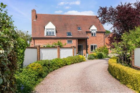 4 bedroom village house for sale, Aragon House, Catherine Court, Main Street, Wick, Pershore. WR10 3NZ