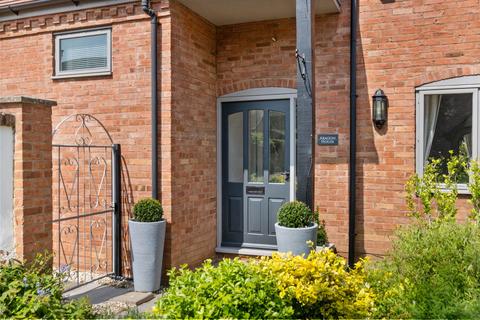 4 bedroom village house for sale, Aragon House, Catherine Court, Main Street, Wick, Pershore. WR10 3NZ