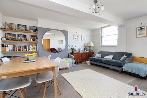 2 bedroom apartment for sale, Broadway, Letchworth Garden City, SG6