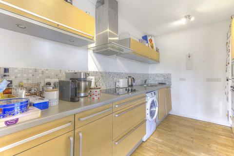 2 bedroom flat to rent, Rotherhithe Street, London SE16