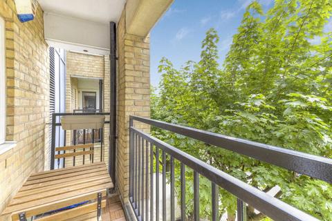 2 bedroom flat to rent, Rotherhithe Street, London SE16