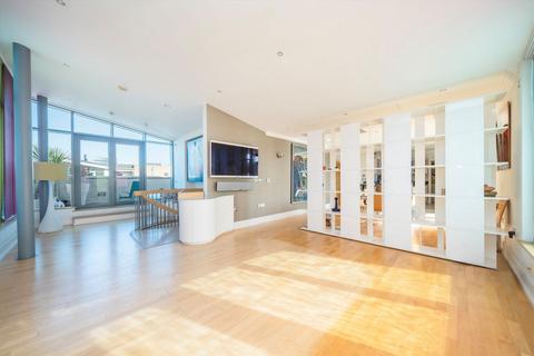2 bedroom flat for sale, Tallow Road, Brentford TW8
