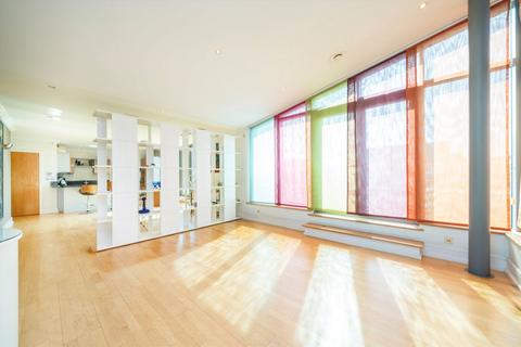 2 bedroom flat for sale, Tallow Road, Brentford TW8