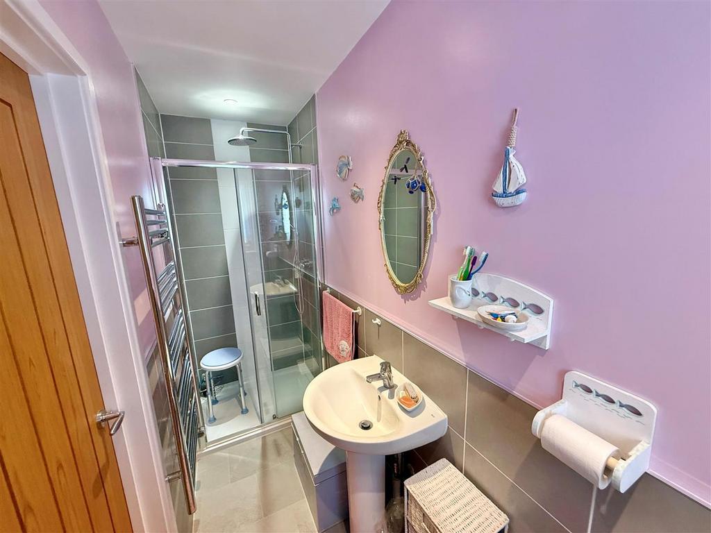Ensuite.jpg
