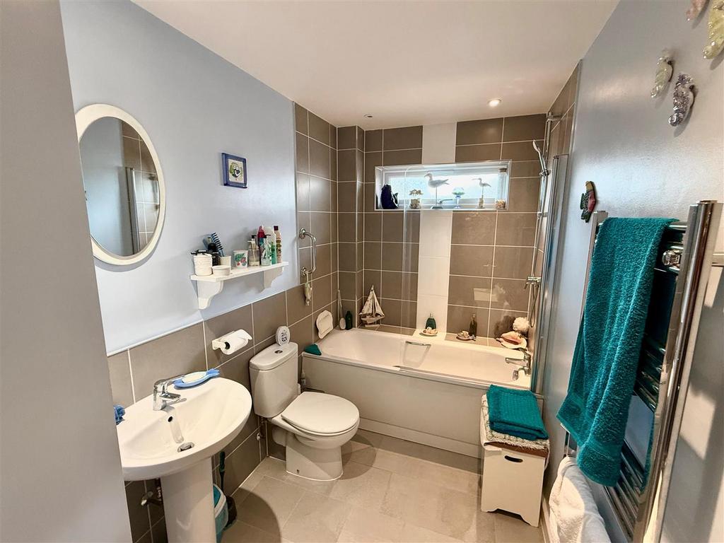 Bathroom.jpg