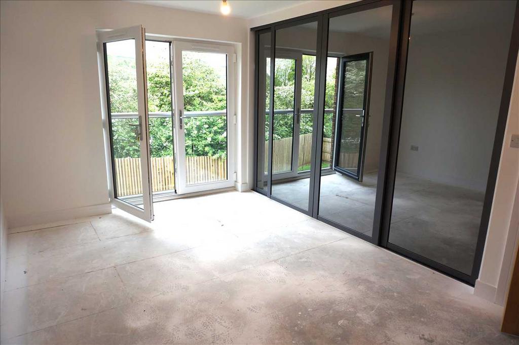 Master bedroom :