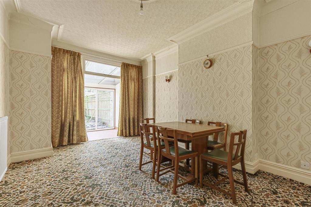 James anderson pin avenue-sw14  12 .jpg
