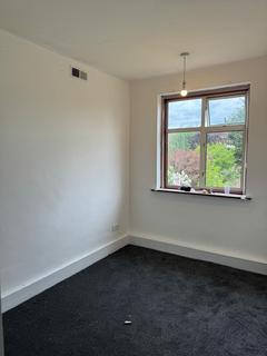 4 bedroom semi-detached house to rent, PHILLIPS AVENUE, LONDON, RM7