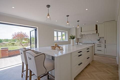 Elmcroft Henley Road, Ullenhall, Henley-in-arden, B95 5NN