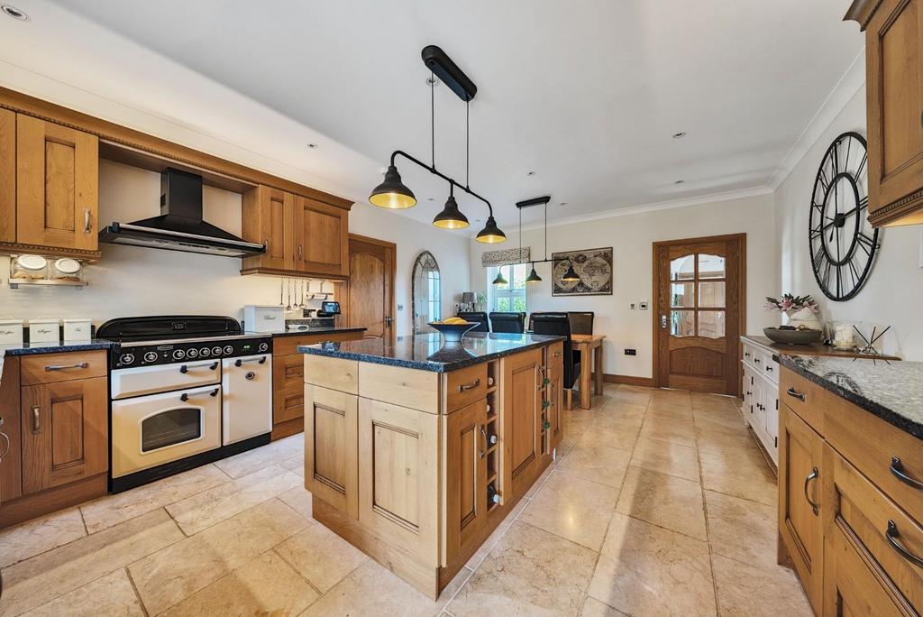 Kitchen corner.jpg