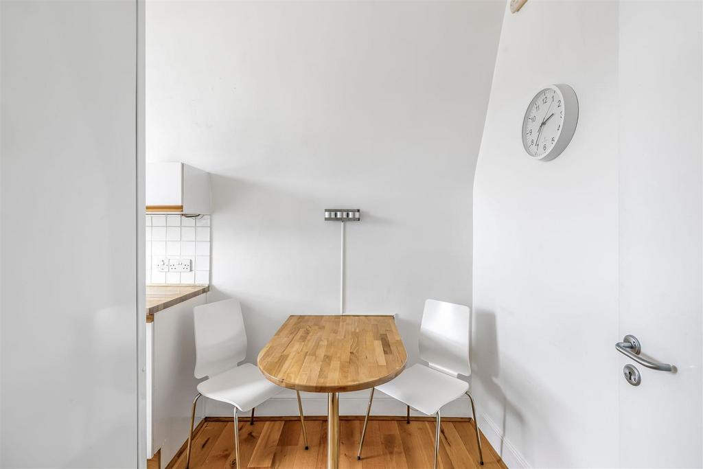 28c Sheen Lane-5.jpg