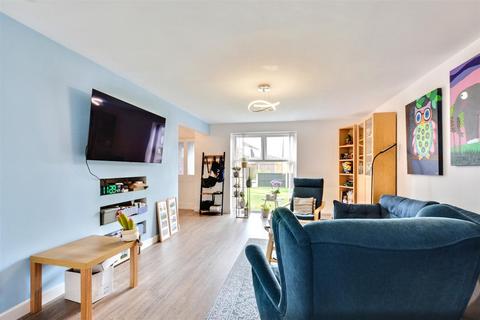 3 bedroom semi-detached house for sale, Kirkdale Gardens, Long Eaton