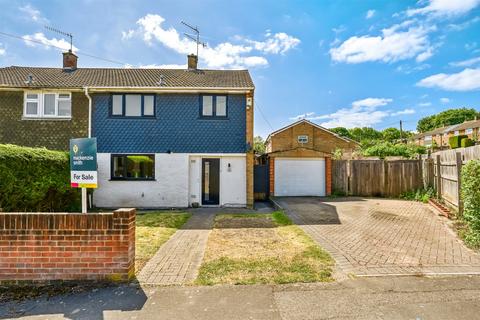 3 Ash Close, Ash, Aldershot, GU12 6AR