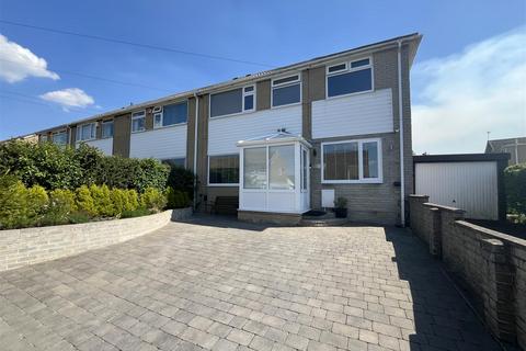 2 Silver Birch Close, Wyke, Bradford, BD12 9ER