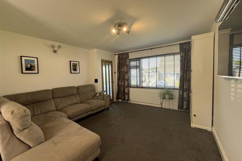 2 Silver Birch Close, Wyke, Bradford, BD12 9ER
