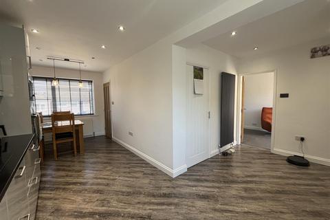 2 Silver Birch Close, Wyke, Bradford, BD12 9ER