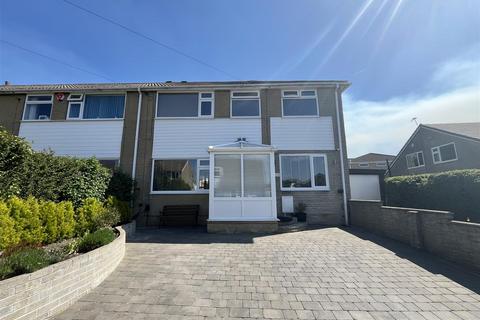2 Silver Birch Close, Wyke, Bradford, BD12 9ER