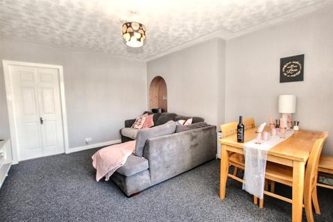 6 Braehead Loan, Carluke, ML8 4NA