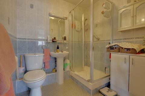 2 bedroom flat for sale, Walberton Court, St Colemans Avenue, Cosham