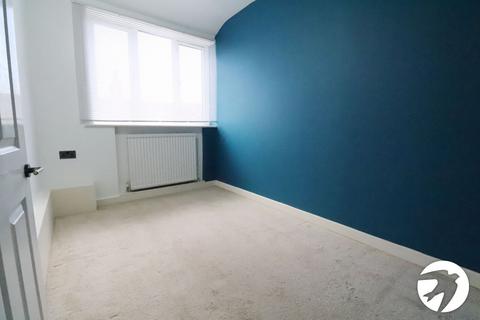5 Hillside, Erith, DA8 1DA