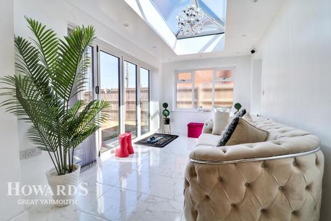 3 bedroom end of terrace house for sale, Fisher Avenue, Great Yarmouth