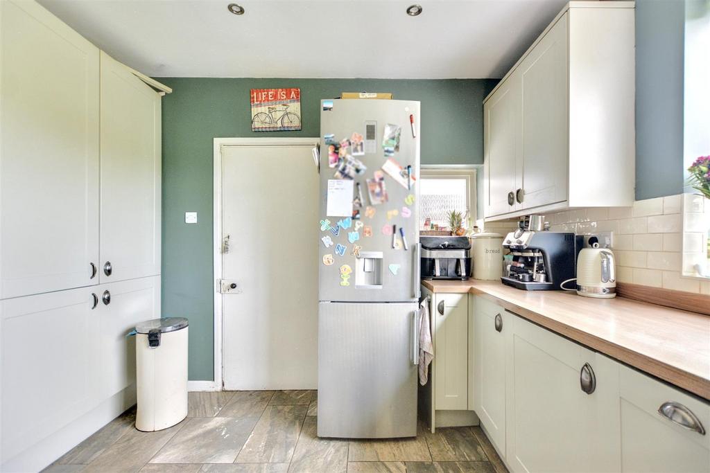 Kitchen 1.jpeg