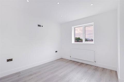 1 bedroom flat to rent, Lewisham Way, London SE14