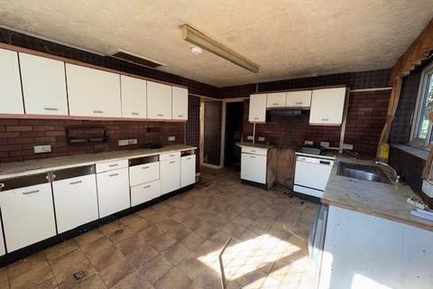 1 bedroom cottage for sale, Denbigh Road