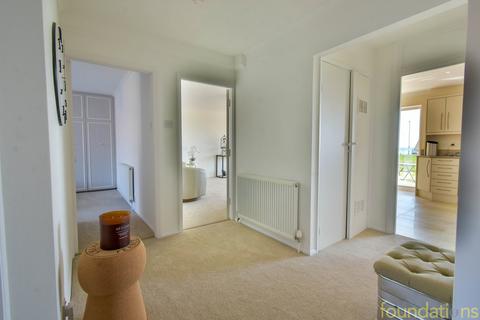 1, Merton Court Sutton Place, Bexhill-on-sea, TN40 1PD